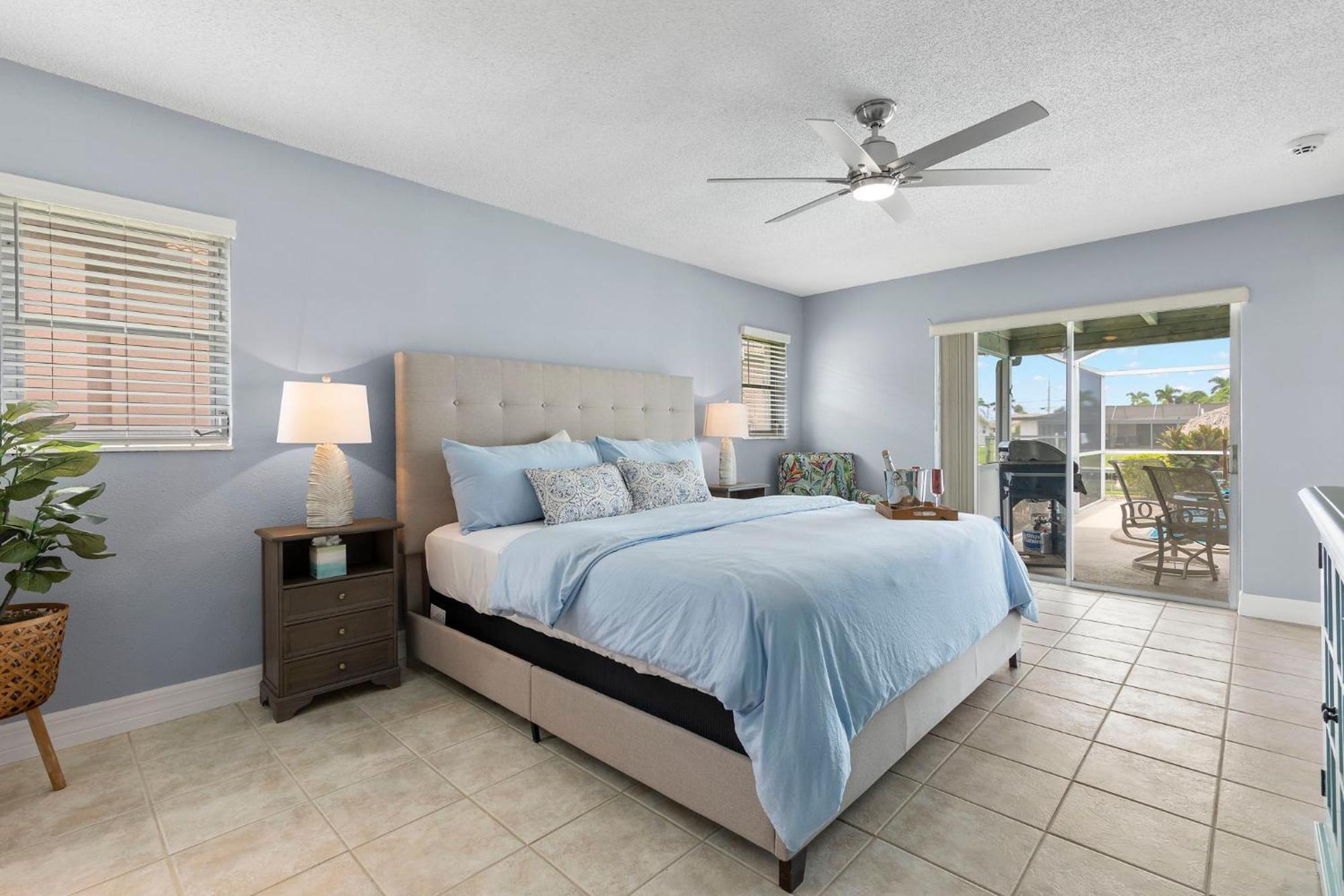 Electric-heated Pool With 2 Living Areas, Bikes! - Florence * Cape Coral