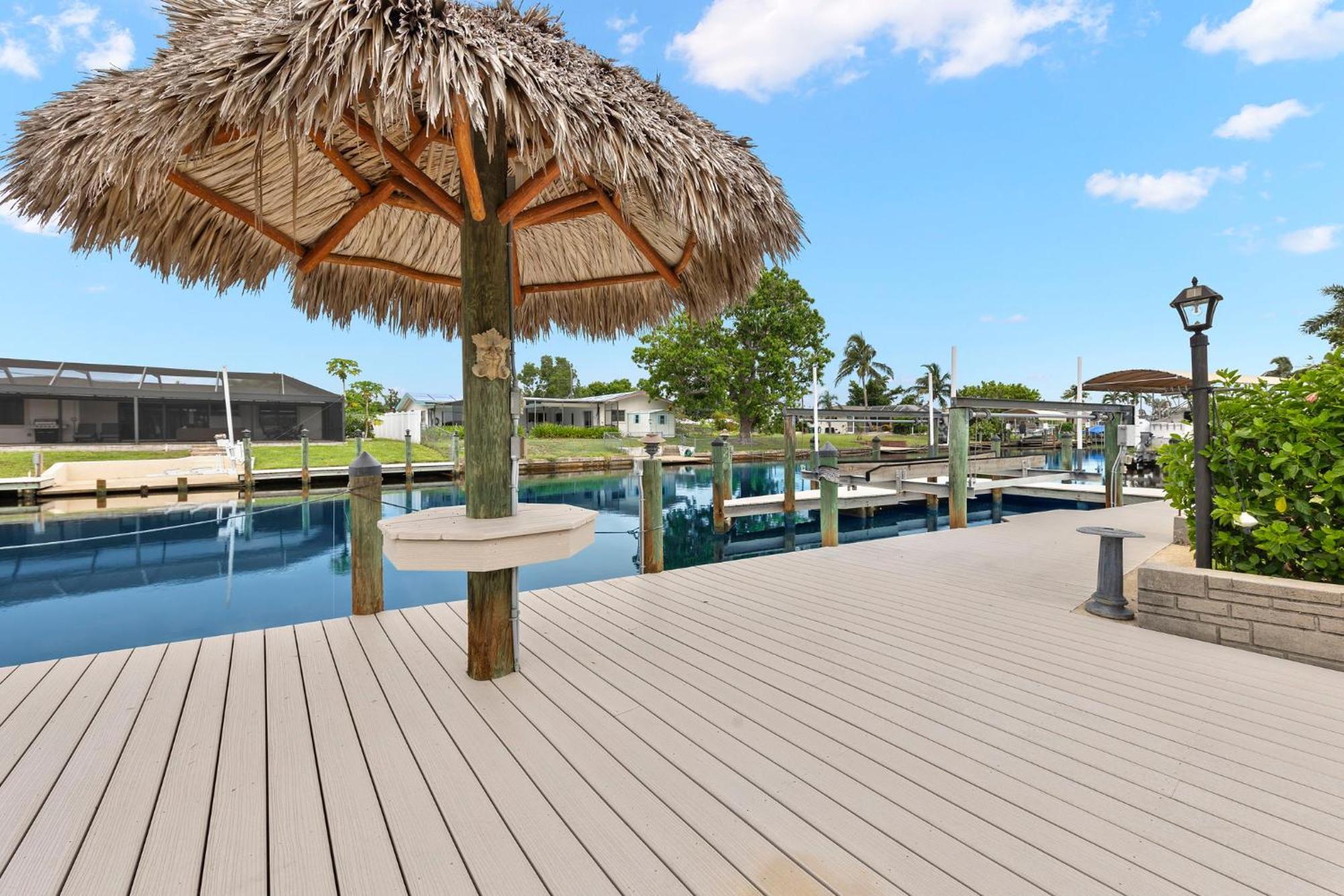 Electric-heated Pool With 2 Living Areas, Bikes! - Florence *