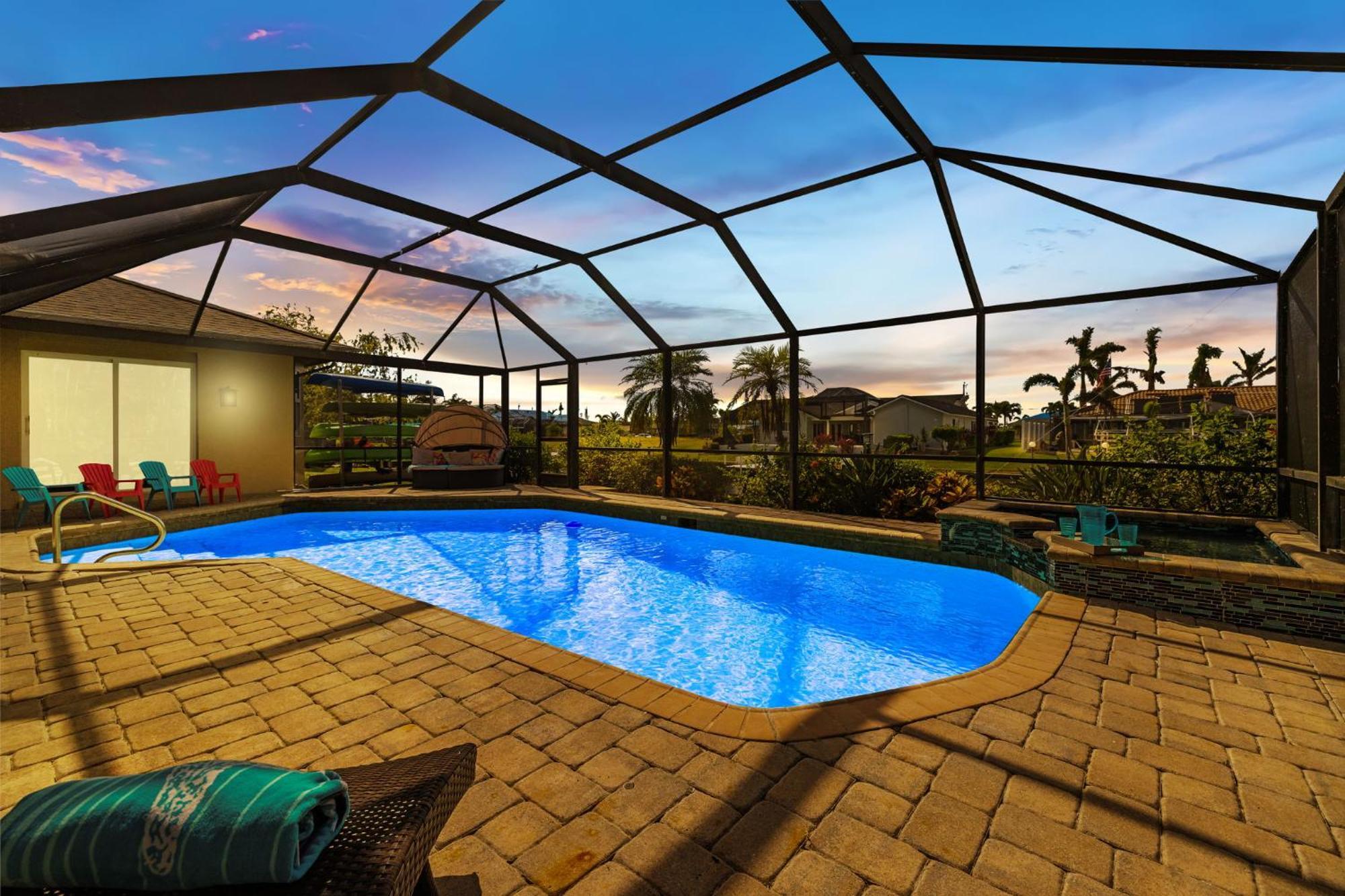 Gulf Access Heated Pool With Pool Table - De Nona * Cape Coral