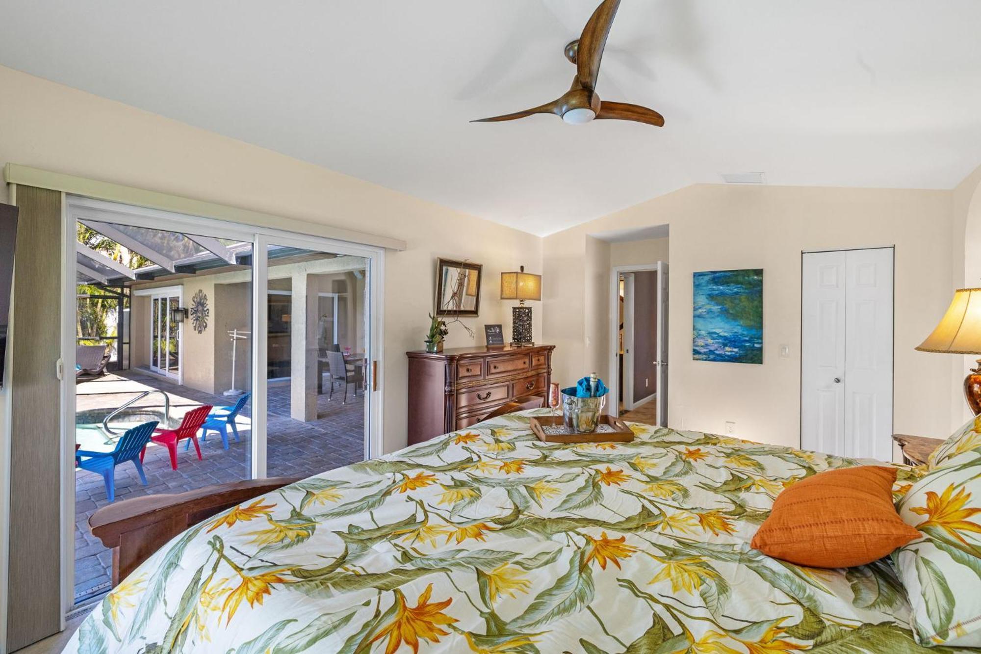 Gulf Access Heated Pool With Pool Table - De Nona Cape Coral