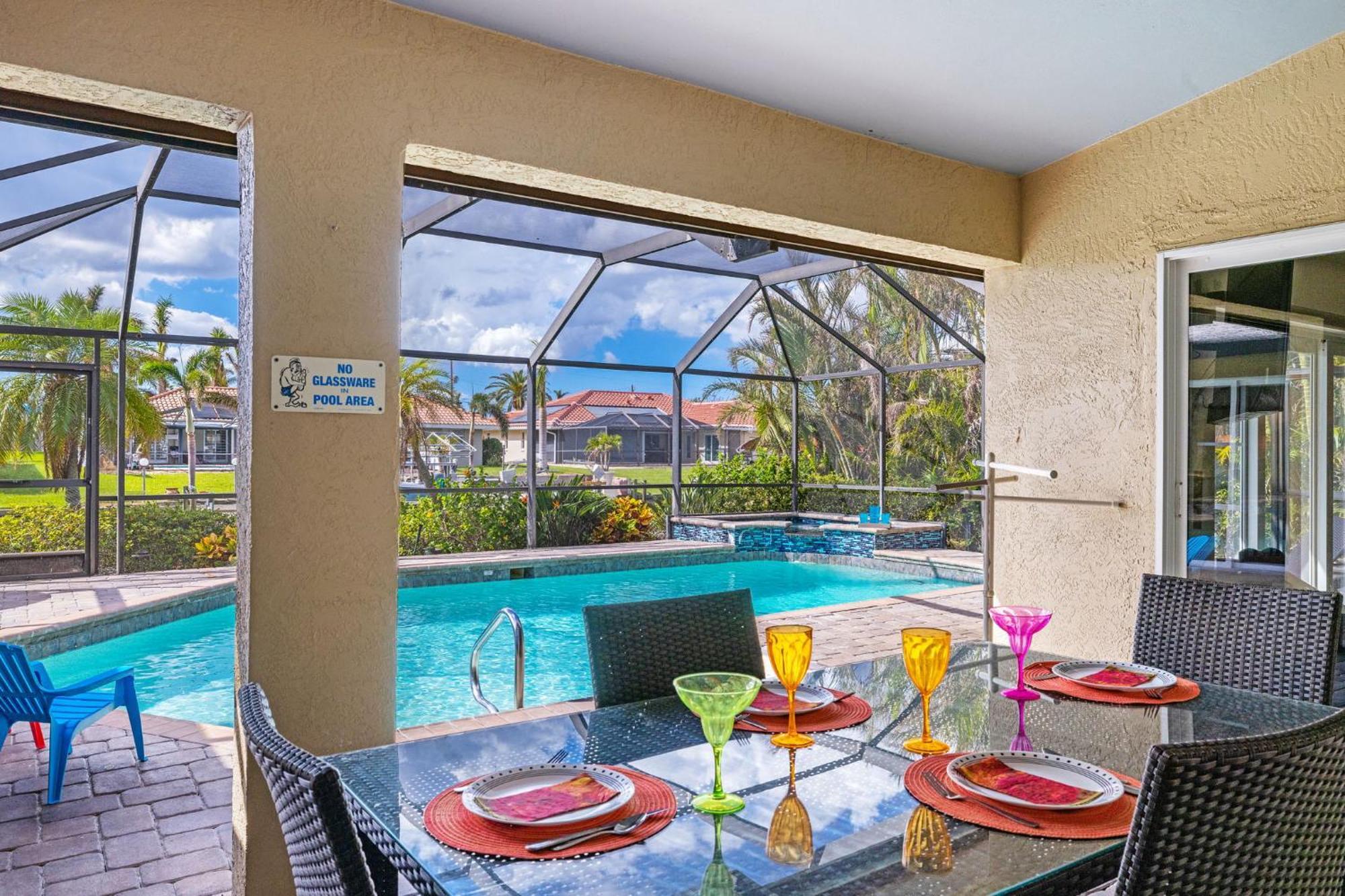 Gulf Access Heated Pool With Pool Table - De Nona Villa Cape Coral