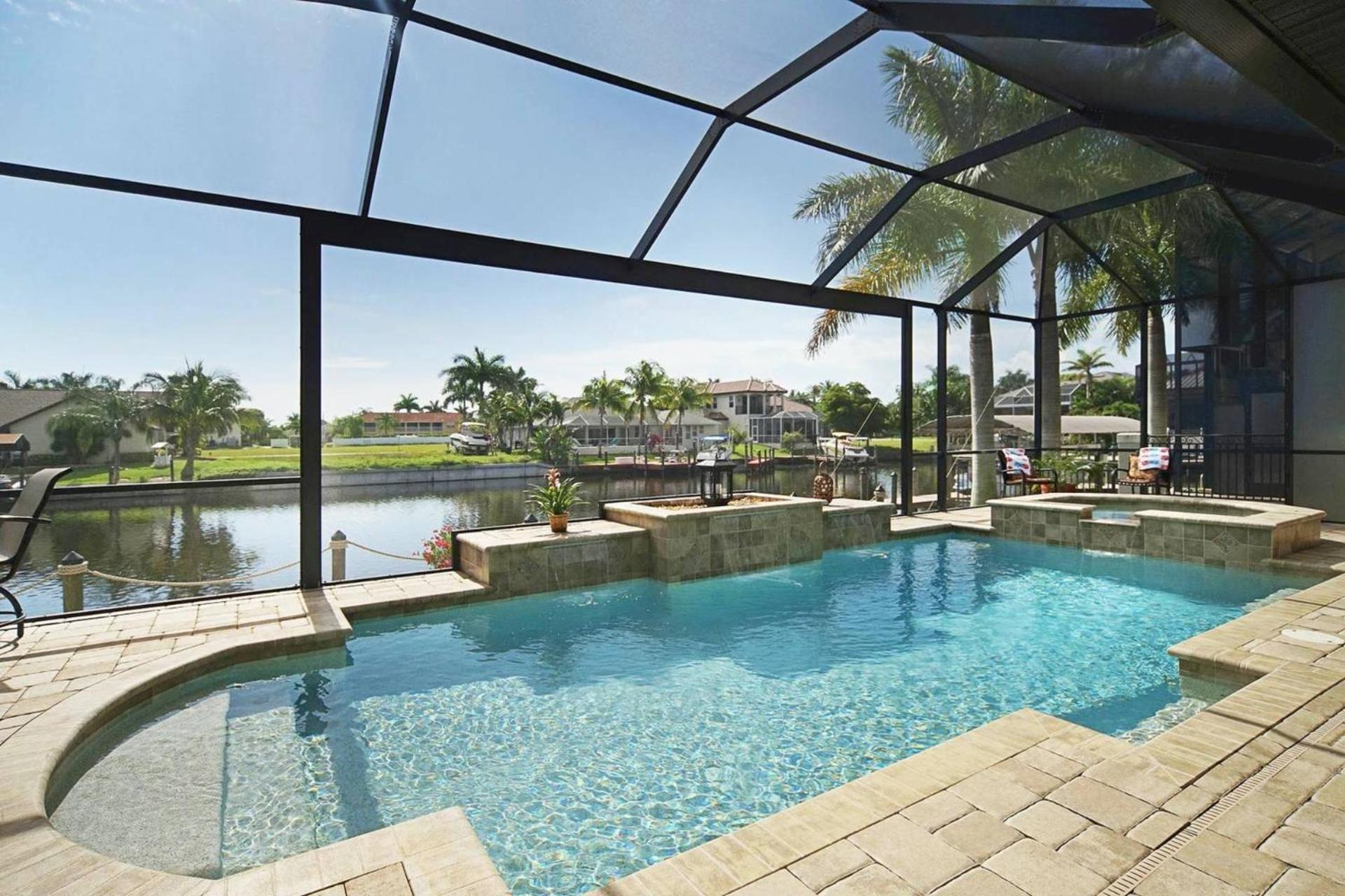 Stunning Gulf-access With Saltwater Heated Pool & - Francesca Villa