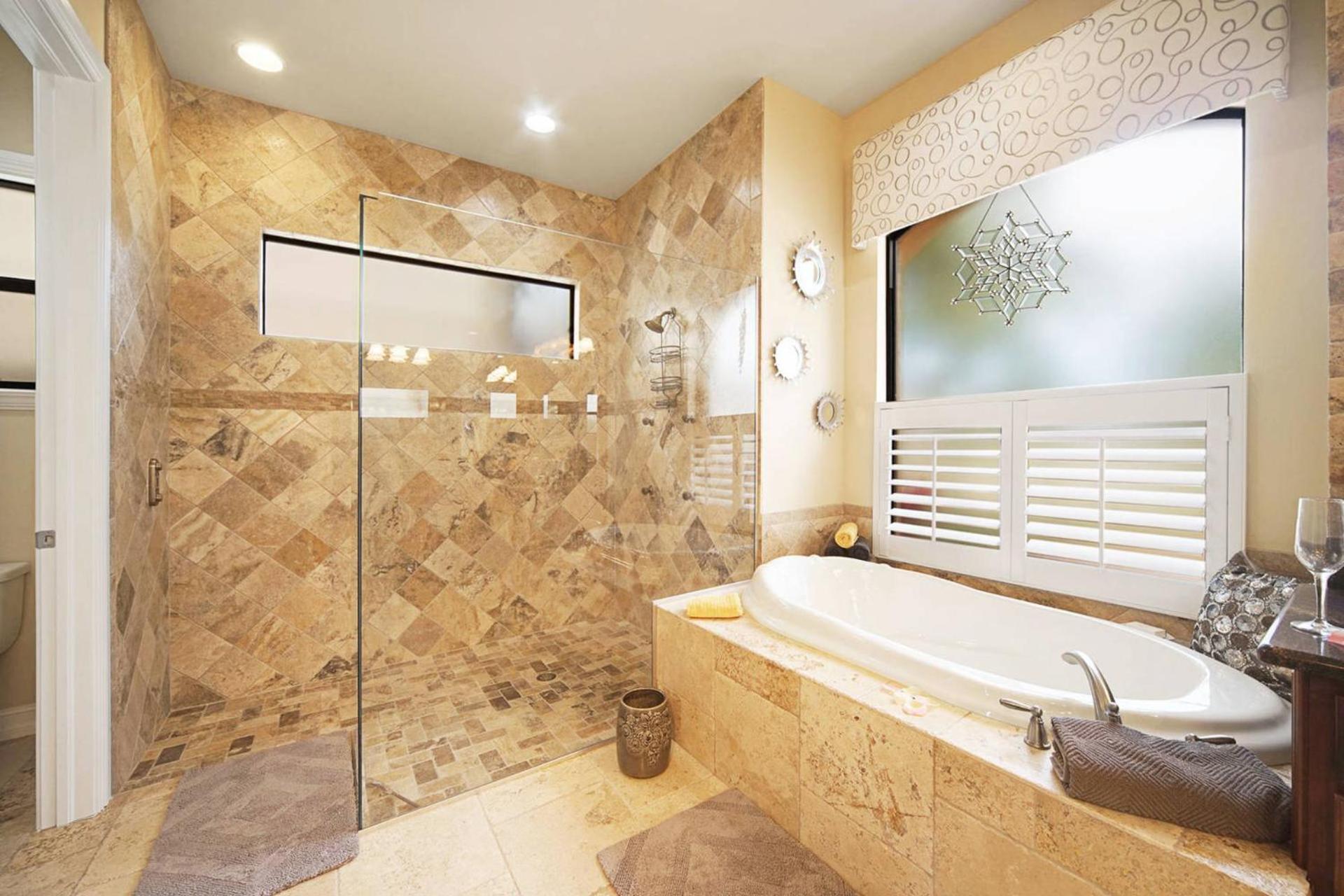 Stunning Gulf-access With Saltwater Heated Pool & - Francesca Cape Coral