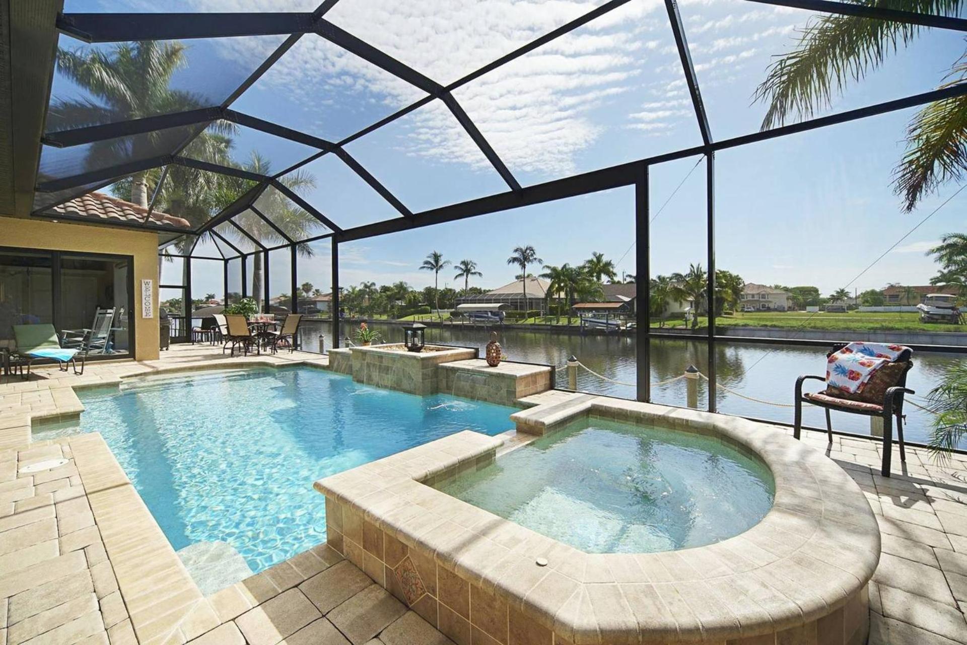 Stunning Gulf-access With Saltwater Heated Pool & - Francesca Villa *