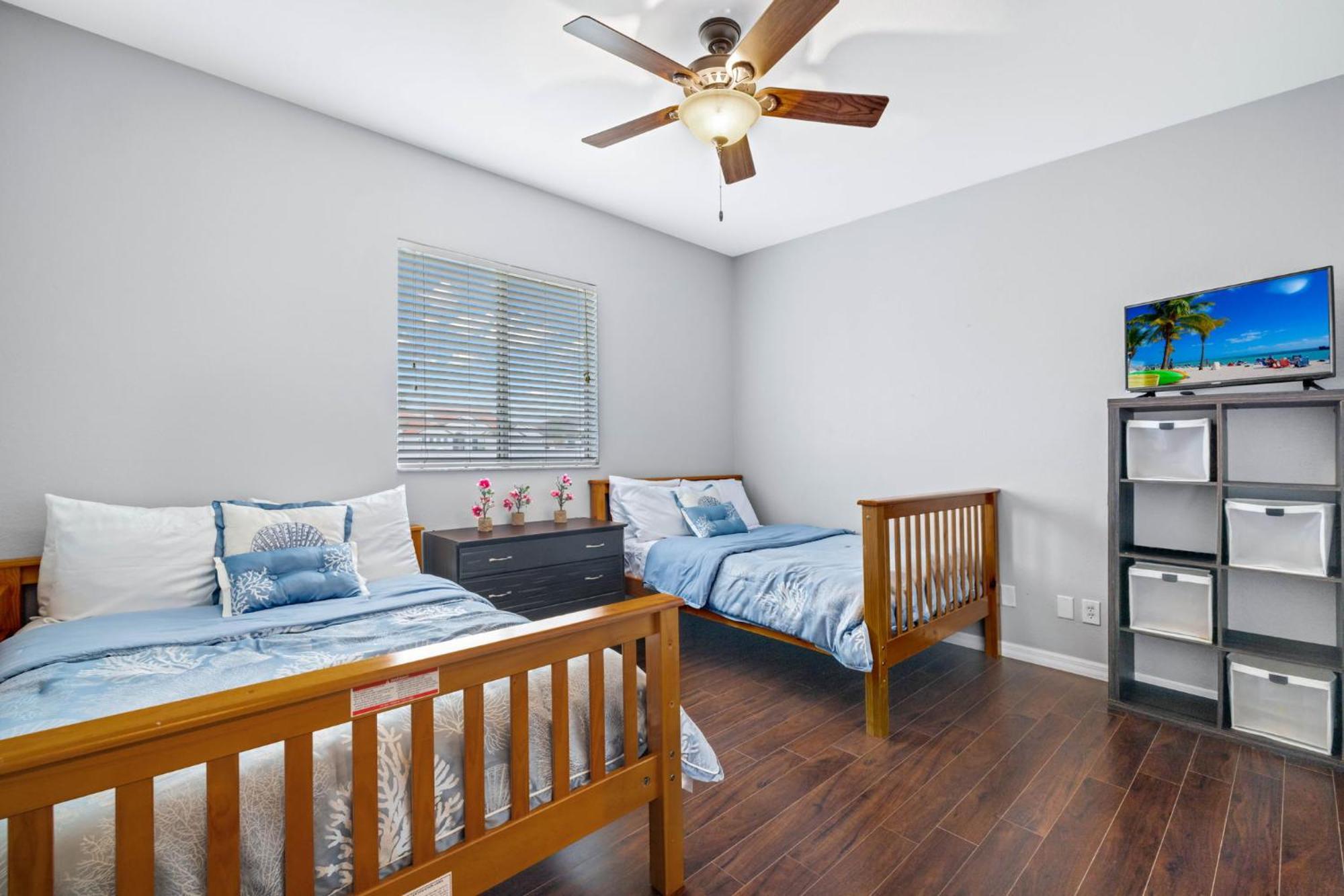 Quiet With Fenced Yard & Pool Table - Perfect For Families With Pets! - Grace Villa Matlacha