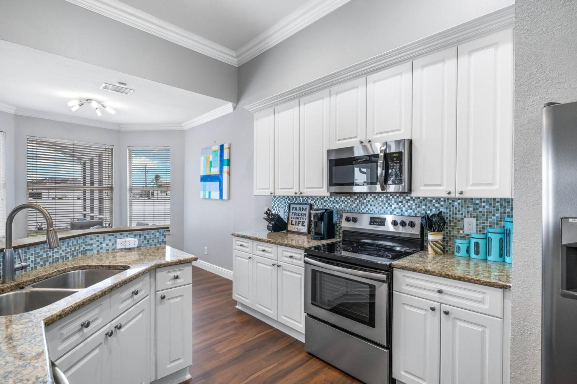 Villa Quiet With Fenced Yard & Pool Table - Perfect For Families With Pets! - Grace Matlacha