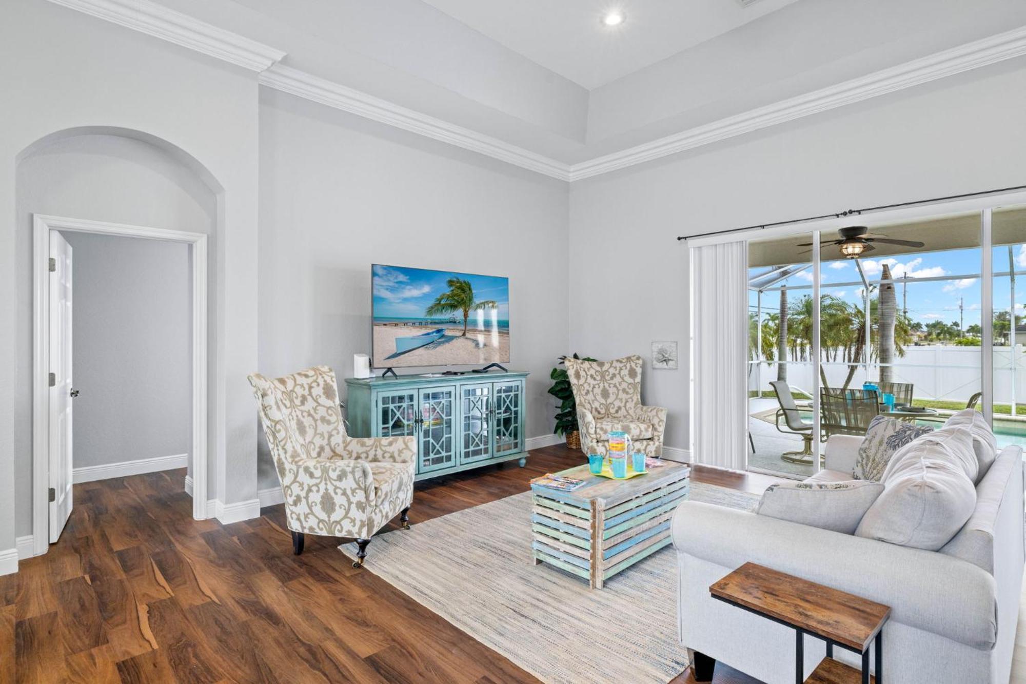 Villa Quiet With Fenced Yard & Pool Table - Perfect For Families With Pets! - Grace *