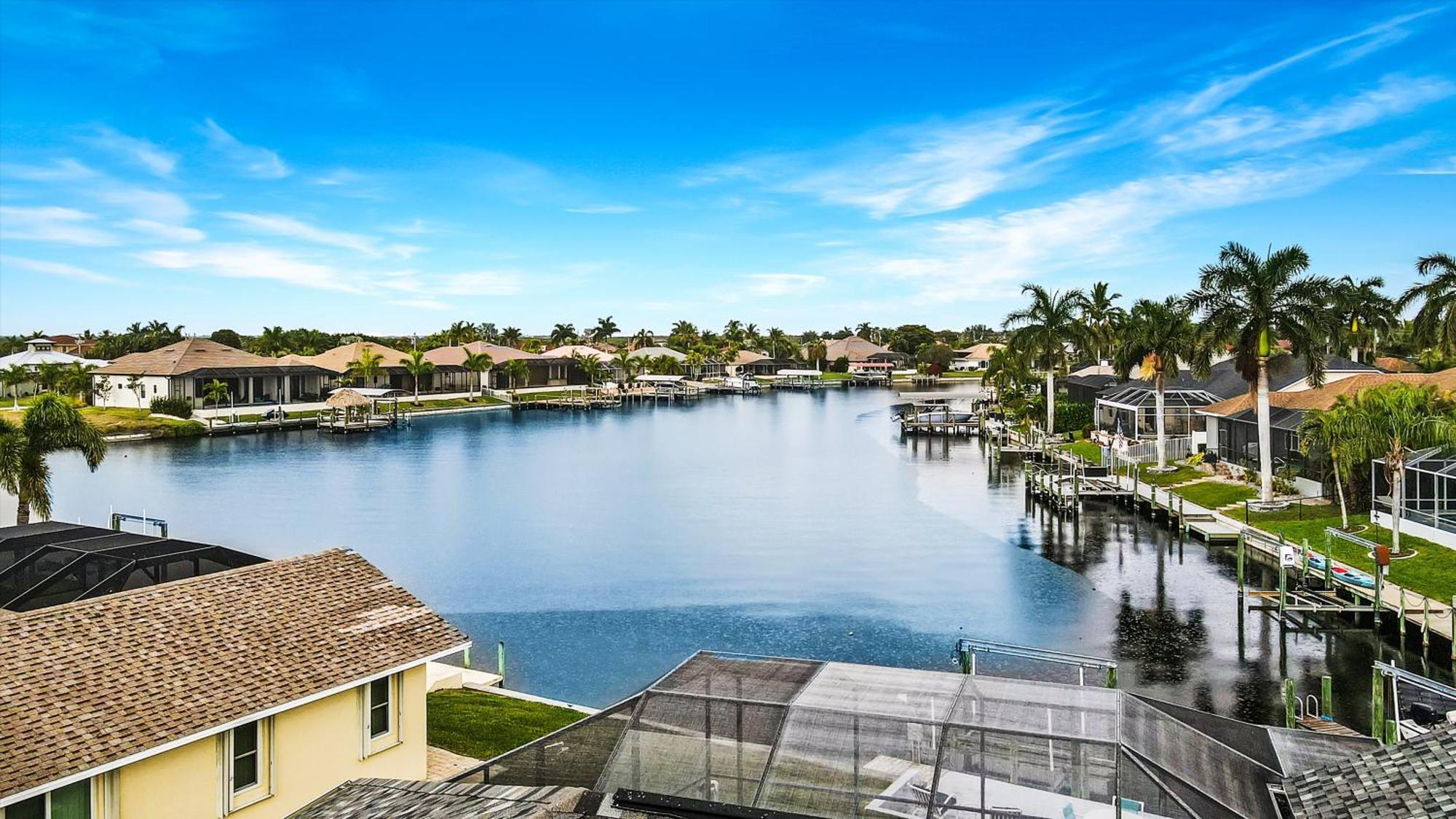 Villa Spacious Gulf-access Heated-pool With & Boat Lift - Ashlyn Cape Coral