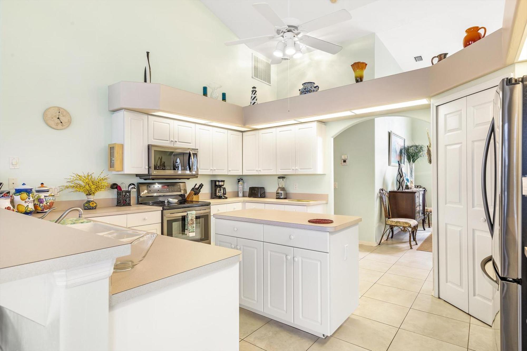 Villa Spacious Gulf-access Heated-pool With & Boat Lift - Ashlyn