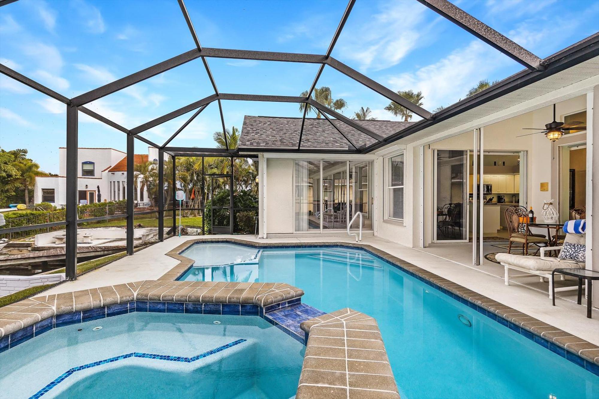Spacious Gulf-access Heated-pool With & Boat Lift - Ashlyn Villa