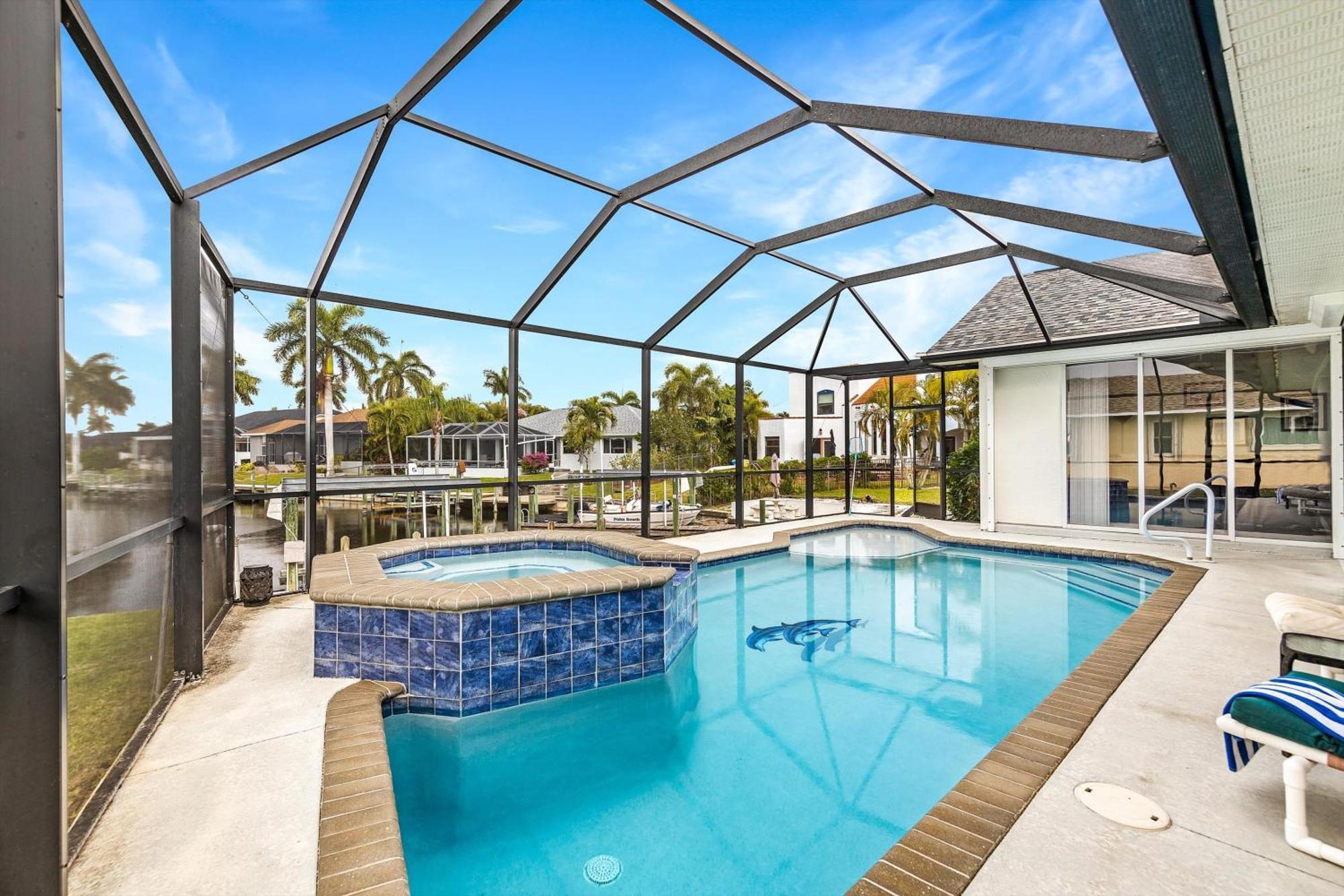 Spacious Gulf-access Heated-pool With & Boat Lift - Ashlyn Cape Coral