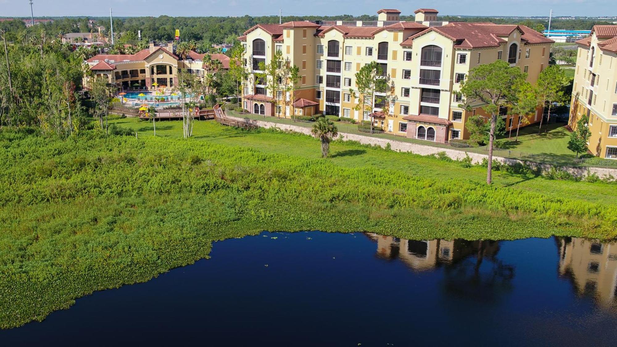 The Berkley, Orlando Resort Four Corners