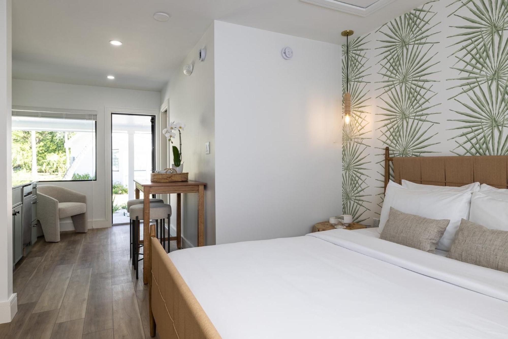 Resort Pines & Palms