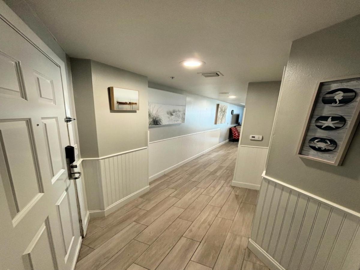 Apartment Vacation In Comfort And Luxury - 1 Bedroom Direct Oceanfront - Wyndham Ocean Walk 1607 Daytona Beach
