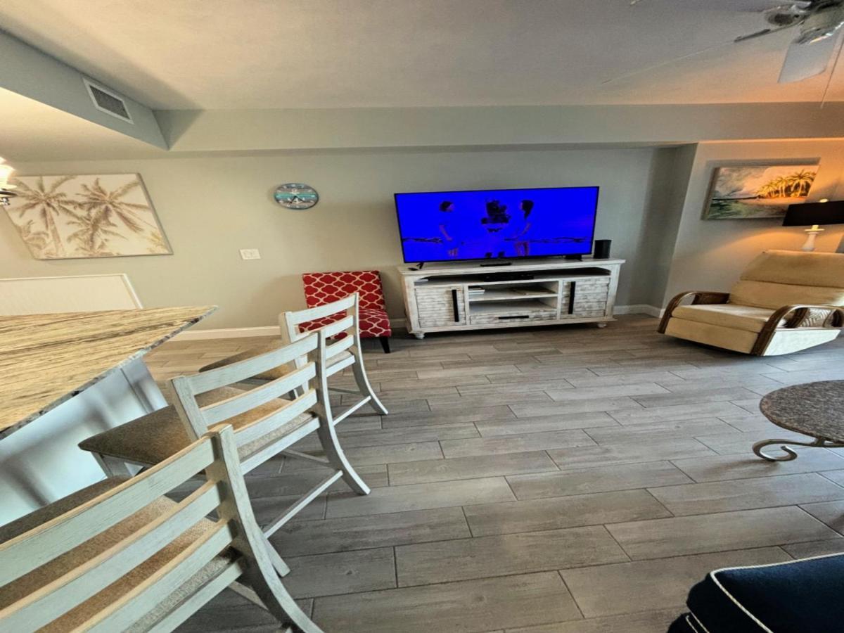 Apartment Vacation In Comfort And Luxury - 1 Bedroom Direct Oceanfront - Wyndham Ocean Walk 1607