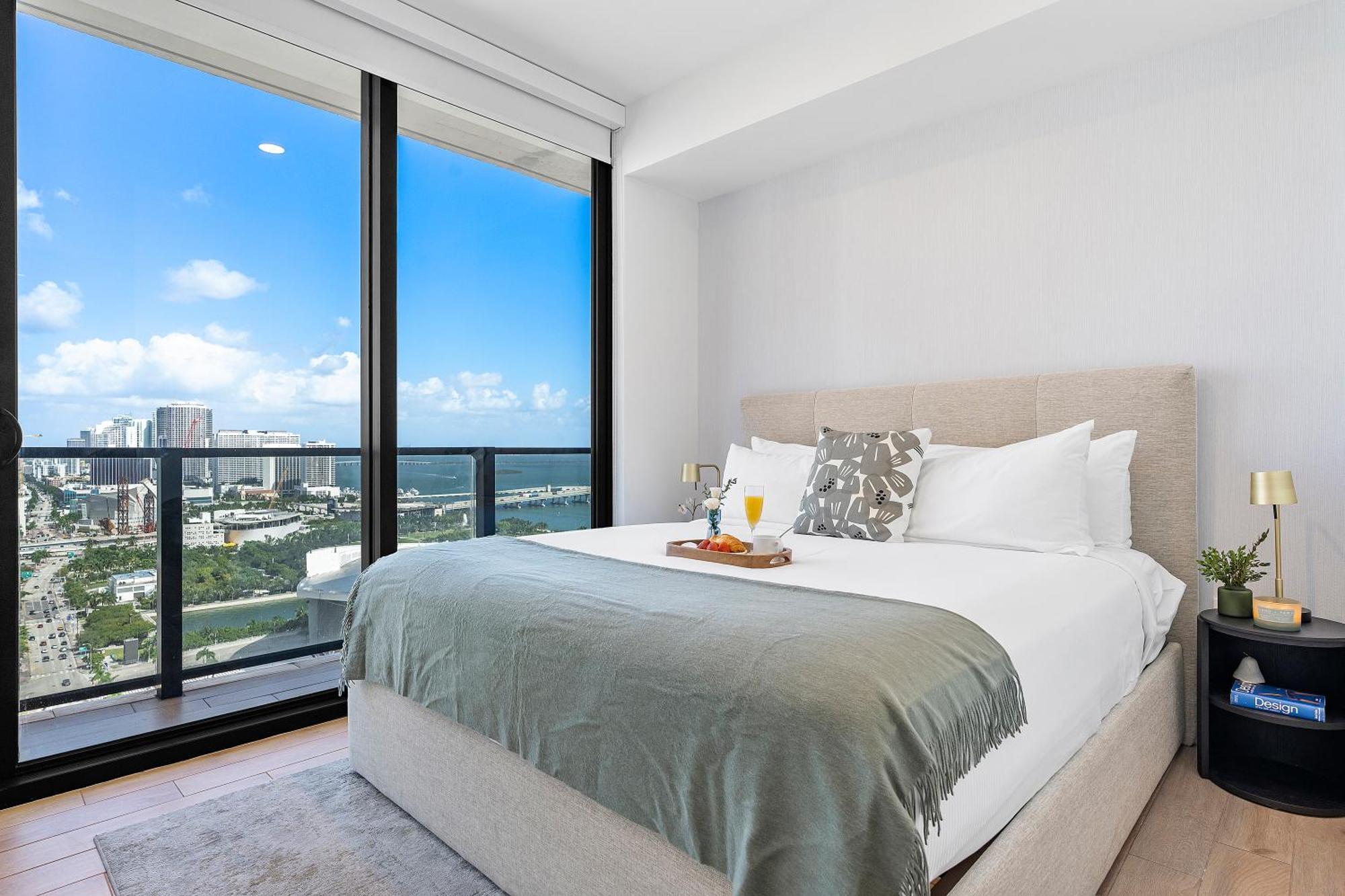 Apartment Downtown By Vacation