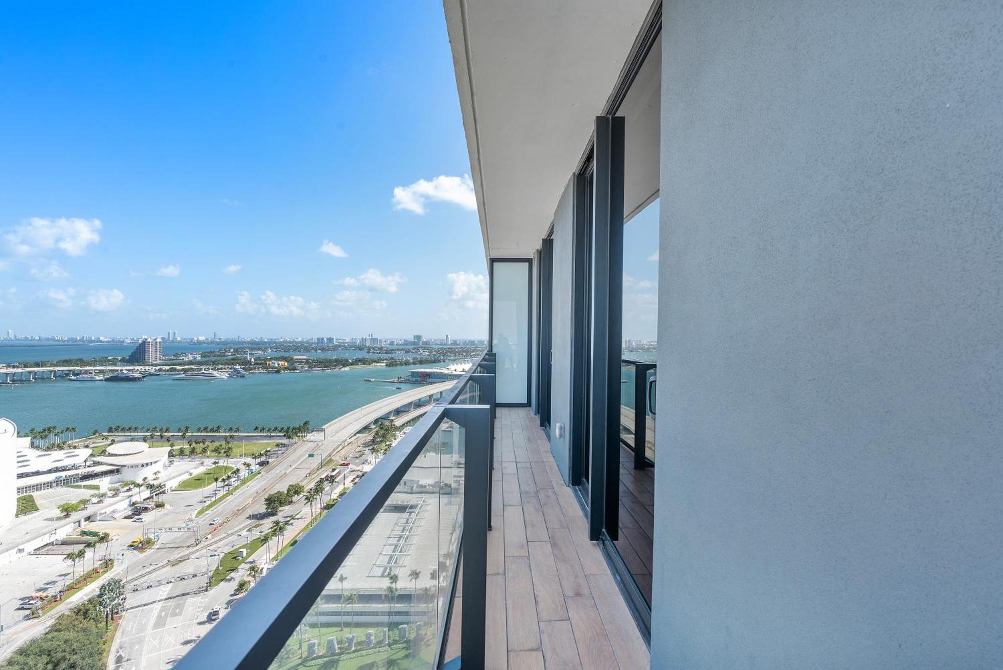 Downtown By Vacation Apartment *