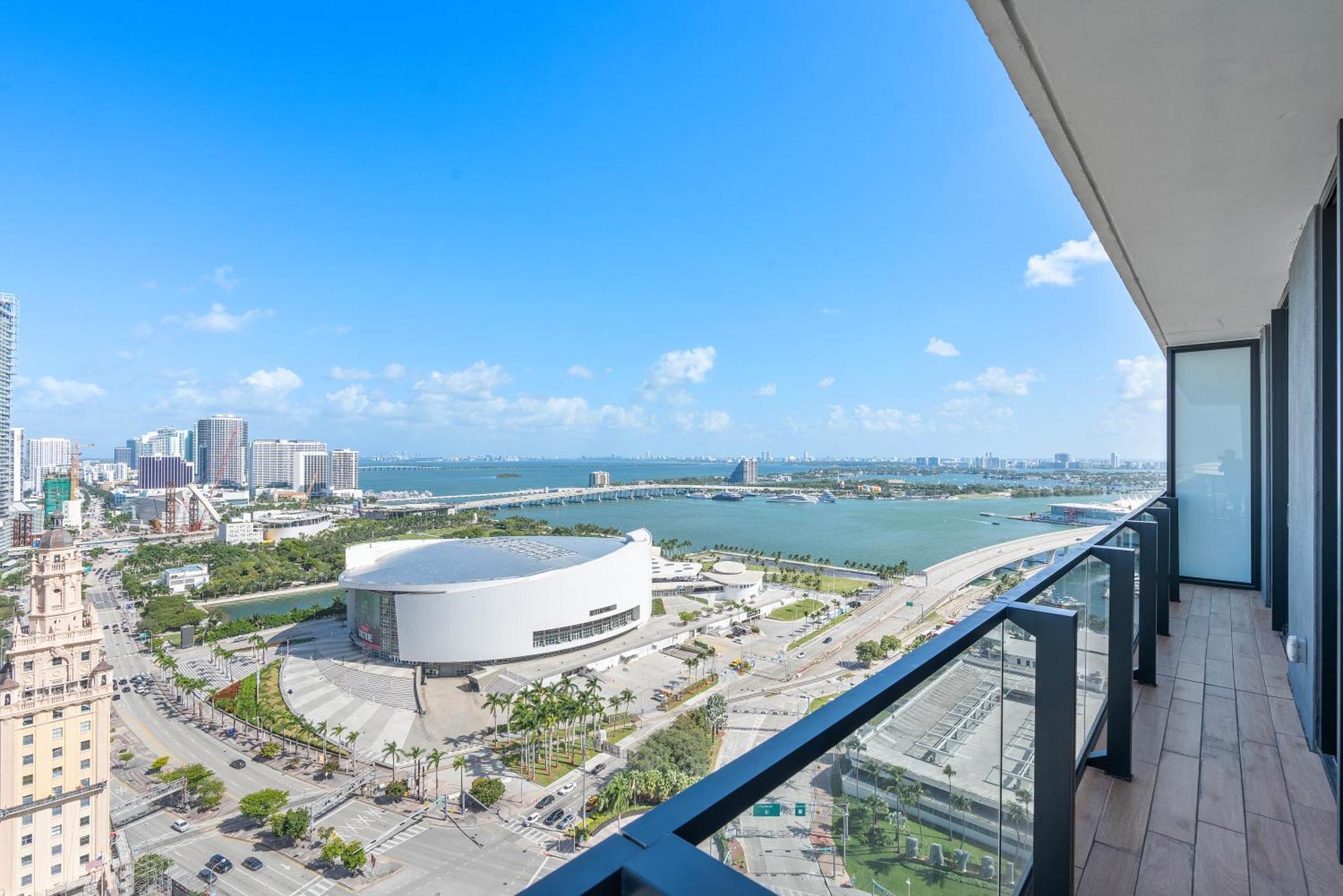 Apartment Downtown By Vacation *