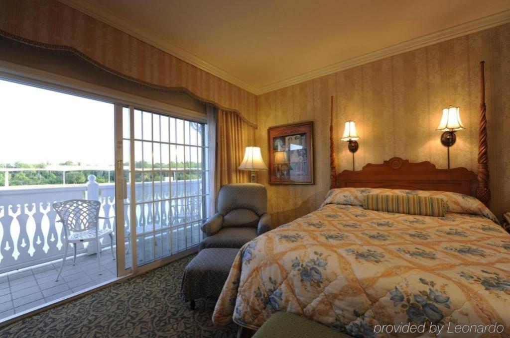 Disney's Grand Floridian And 4*