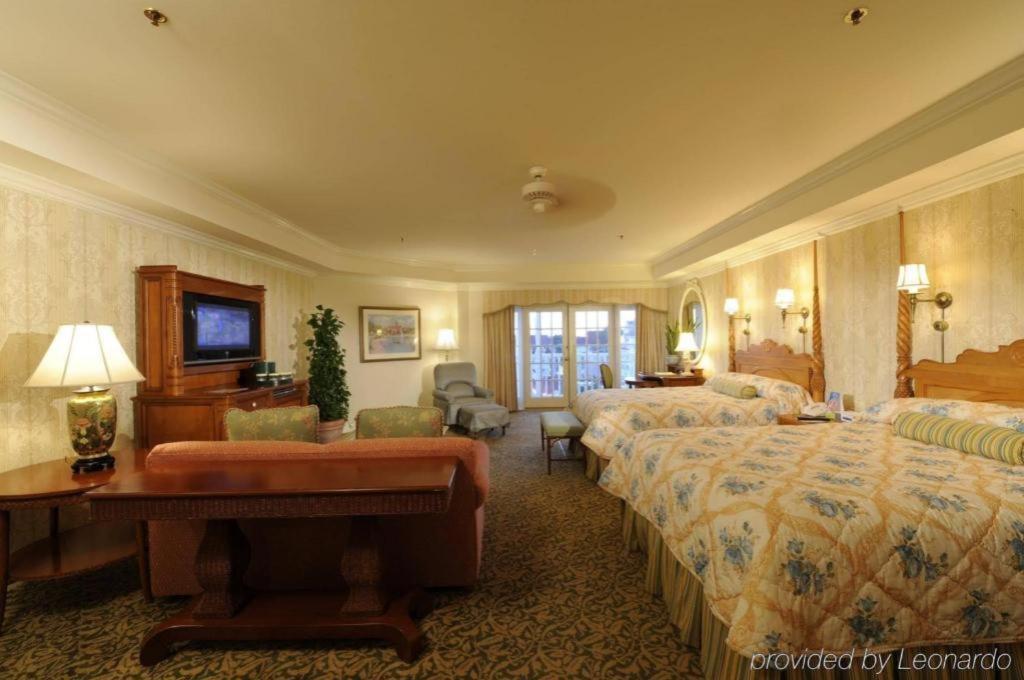 Disney's Grand Floridian And Lake Buena Vista