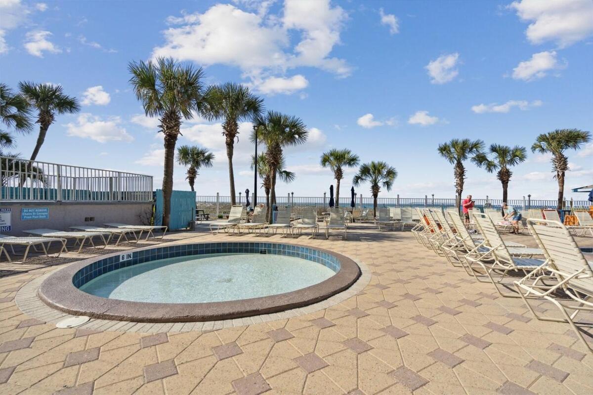 Summit 225 - Floor Beachfront - Sleeps 5 * Panama City Beach