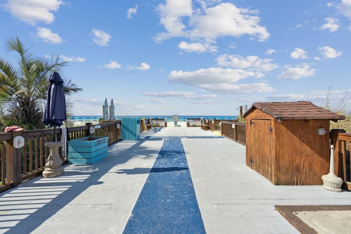 Apartment Summit 225 - Floor Beachfront - Sleeps 5