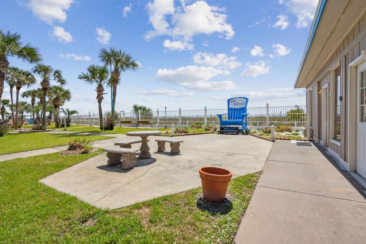 Summit 225 - Floor Beachfront - Sleeps 5