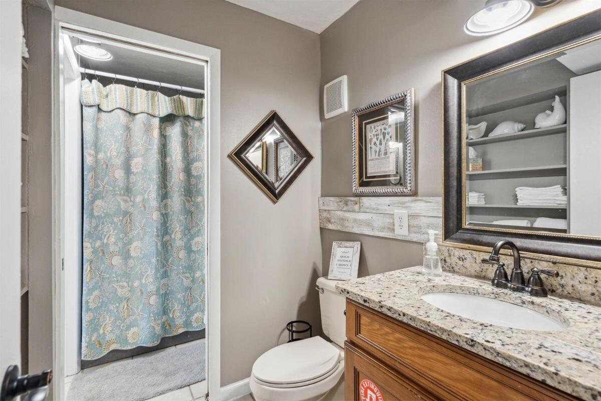 Summit 225 - Floor Beachfront - Sleeps 5