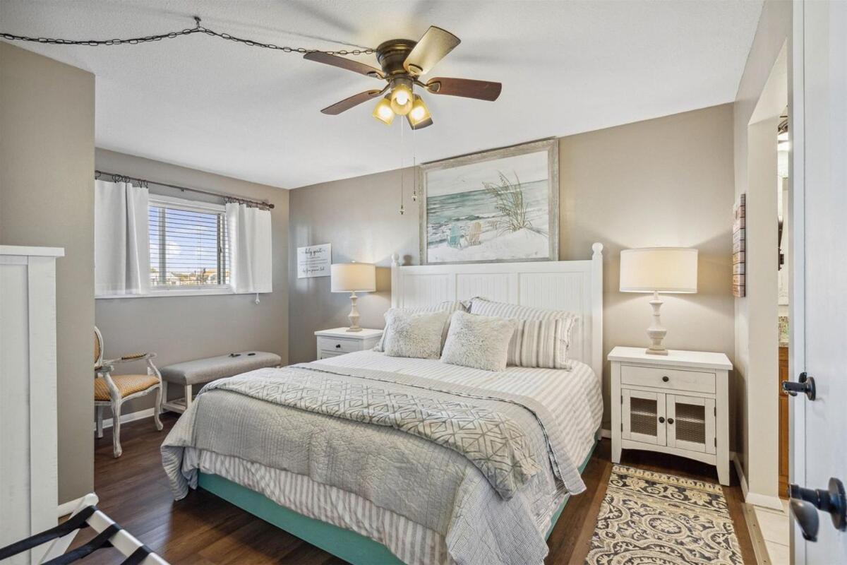 Summit 225 - Floor Beachfront - Sleeps 5 Apartment *