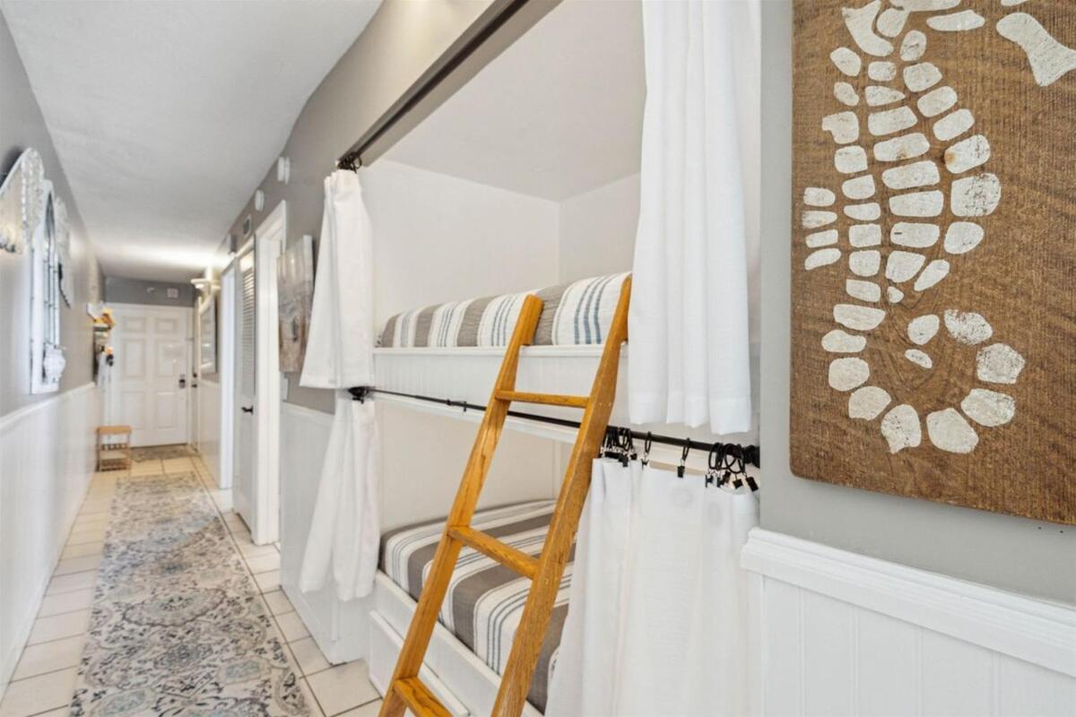 Summit 225 - Floor Beachfront - Sleeps 5 Apartment Panama City Beach