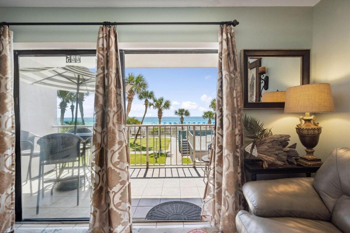 Apartment Summit 225 - Floor Beachfront - Sleeps 5 *