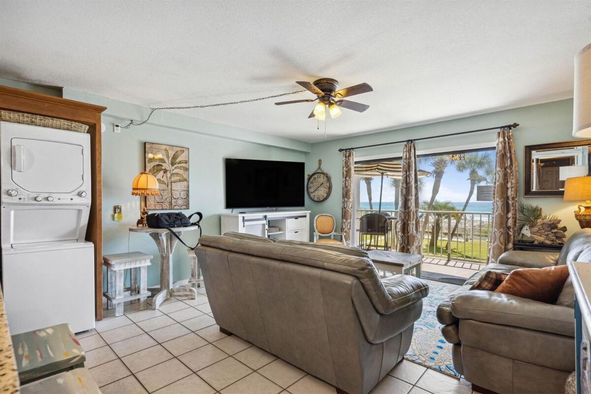 Apartment Summit 225 - Floor Beachfront - Sleeps 5 *