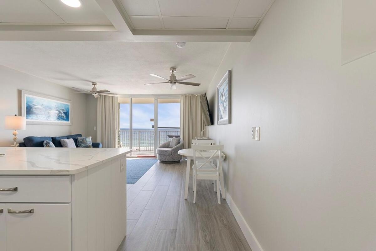 Apartment Long Tower 3 #305 Beachfront Renovation