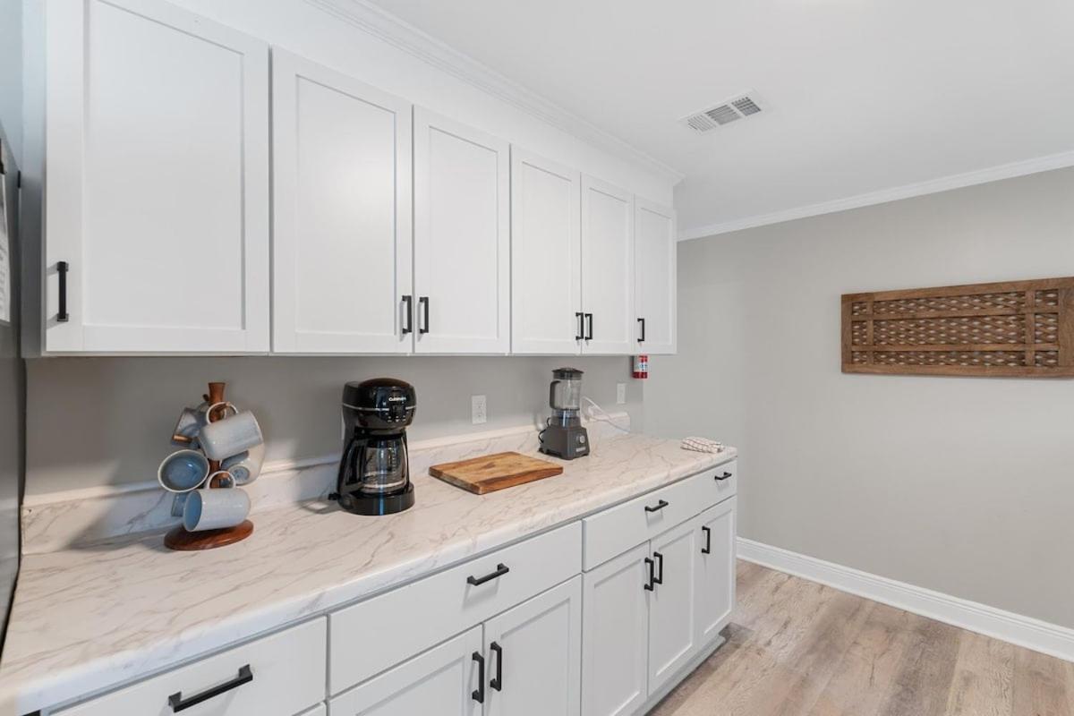 Holiday home 13900 Millcole Ave - Beachy - Sleeps 10 *