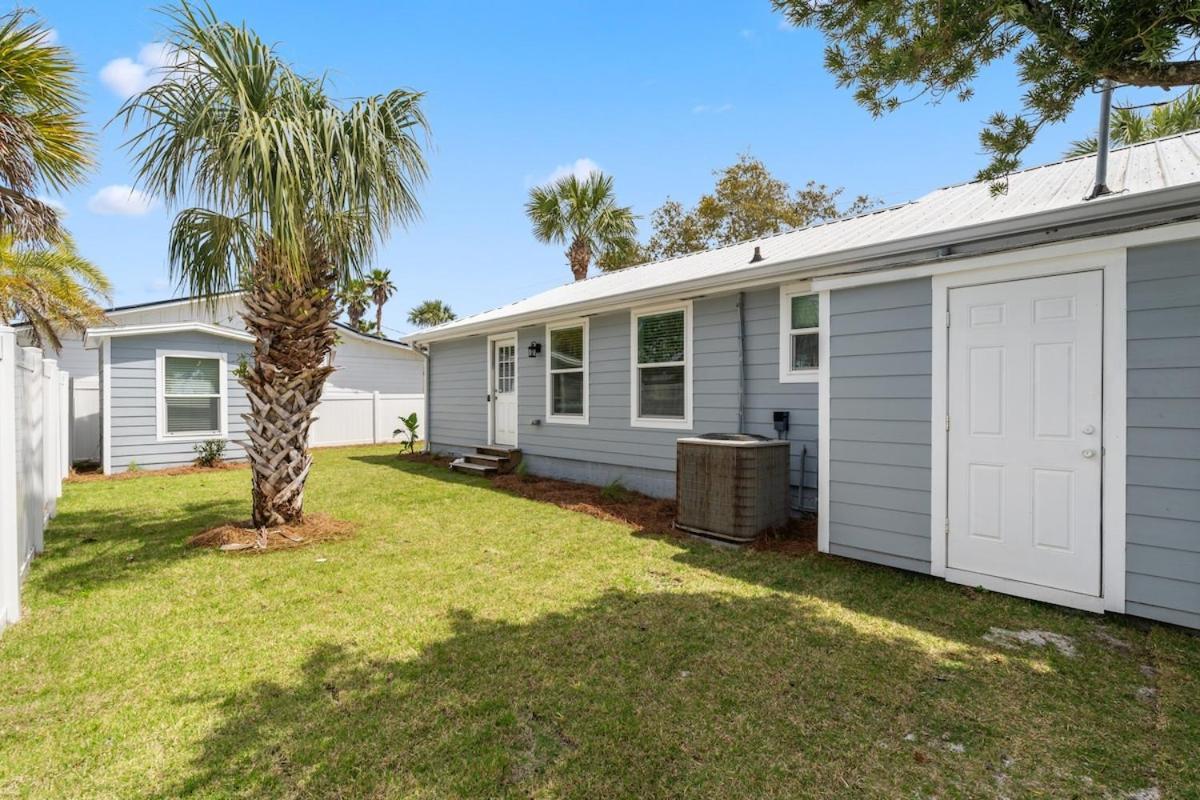 13900 Millcole Ave - Beachy - Sleeps 10 *