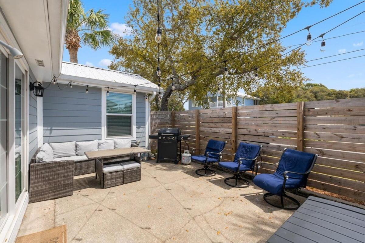 Holiday home 13900 Millcole Ave - Beachy - Sleeps 10 *