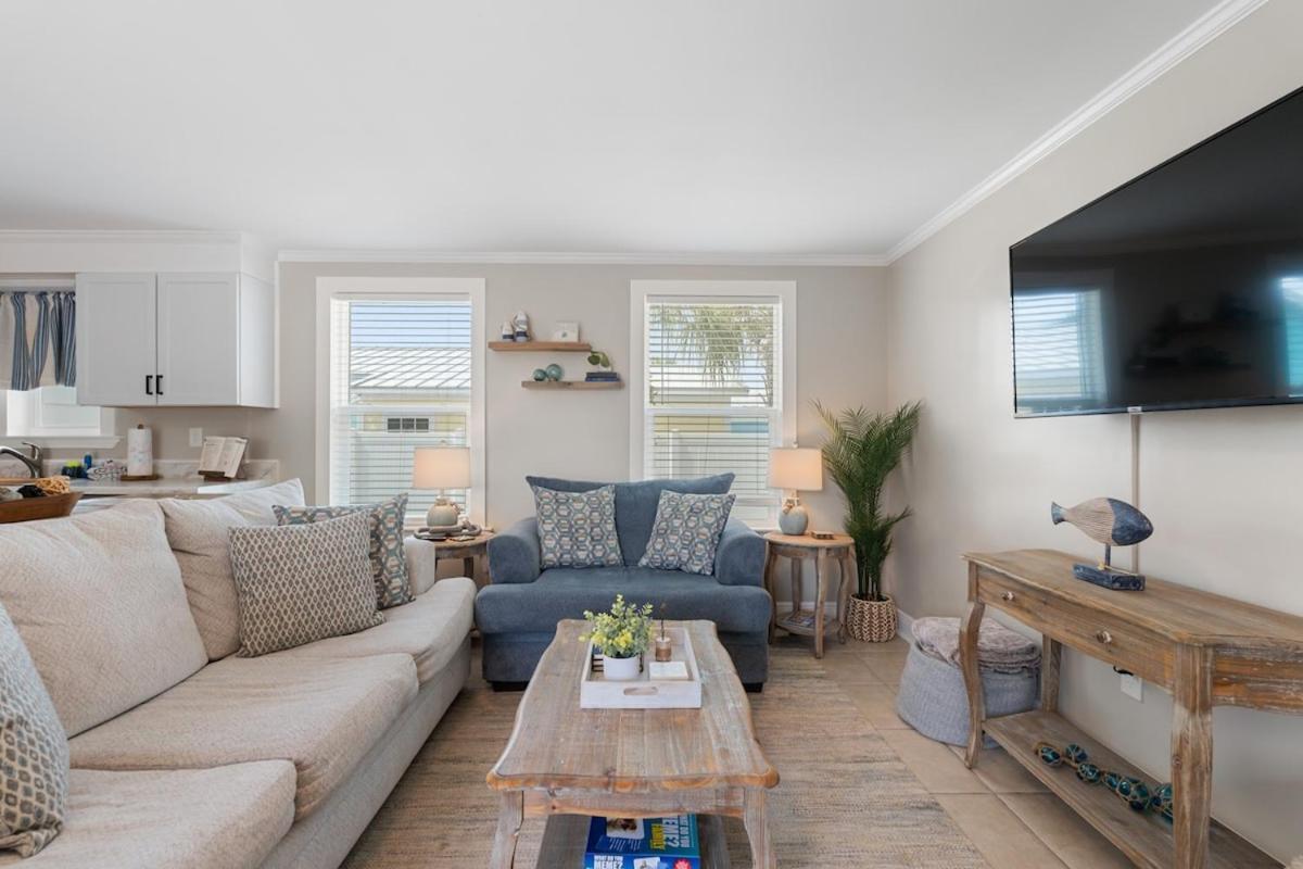 13900 Millcole Ave - Beachy - Sleeps 10 * Panama City Beach