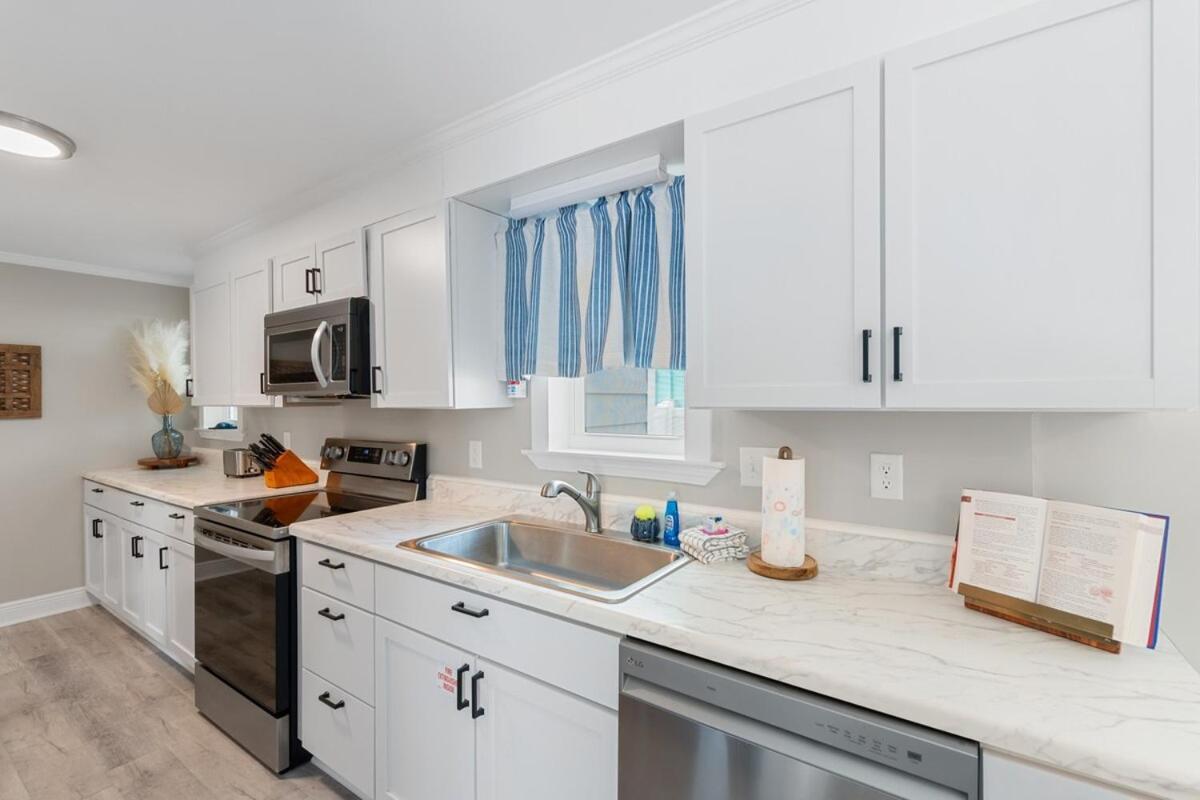 Holiday home 13900 Millcole Ave - Beachy - Sleeps 10