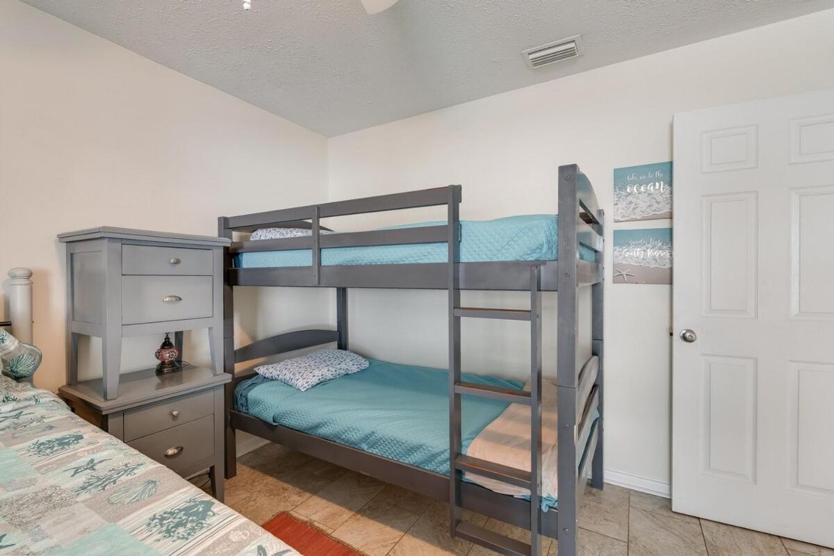 7131 Sunset Ave - By The Sea With Pool Holiday home *