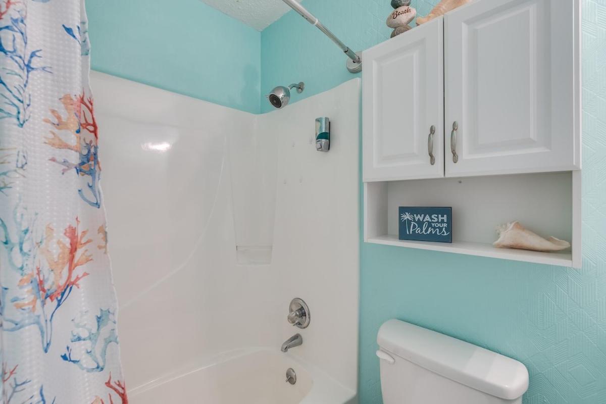 Holiday home 7131 Sunset Ave - By The Sea With Pool *
