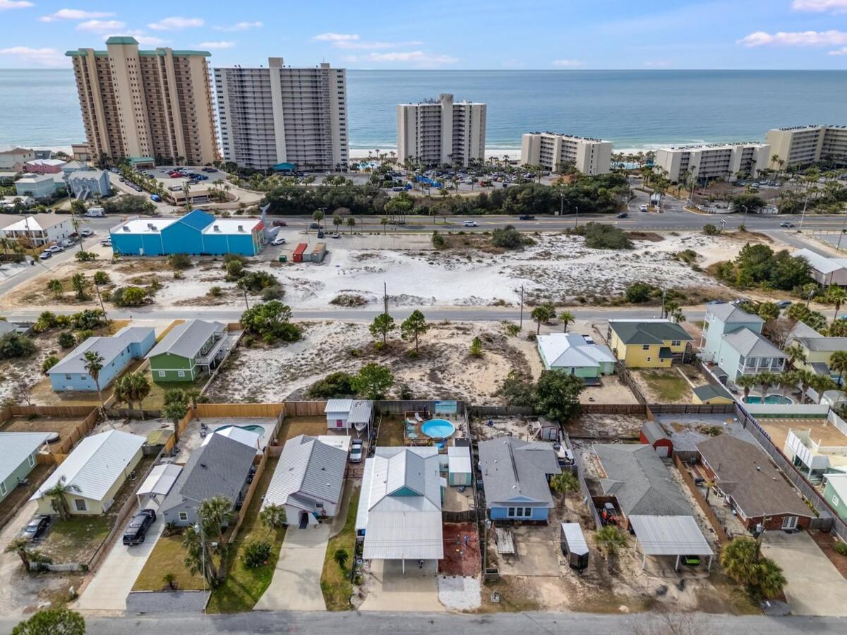 7131 Sunset Ave - By The Sea With Pool Holiday home