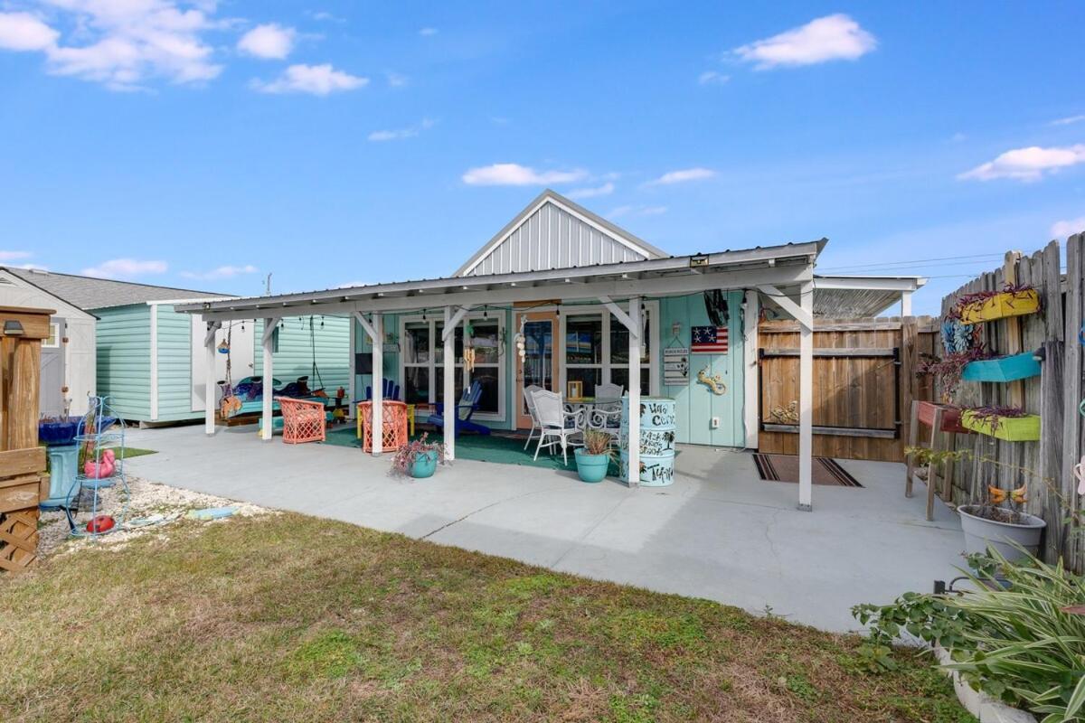 7131 Sunset Ave - By The Sea With Pool Holiday home *