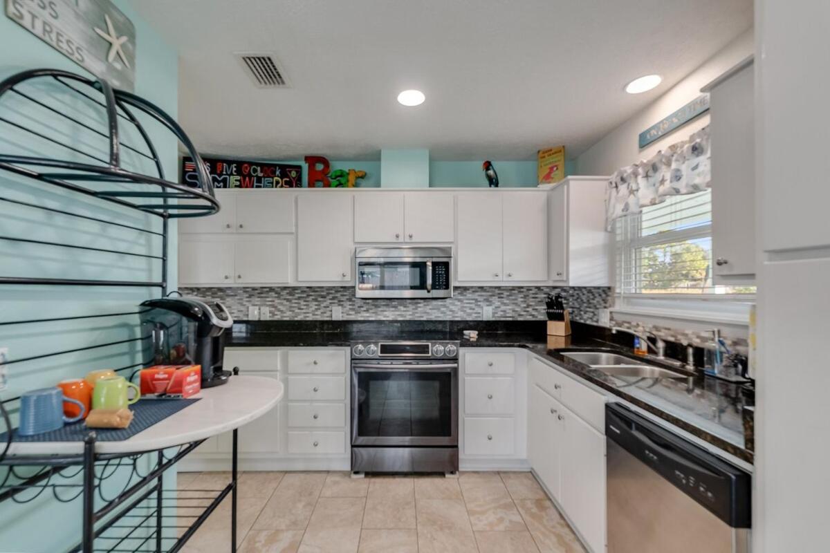 7131 Sunset Ave - By The Sea With Pool *