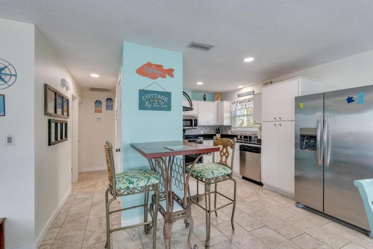 7131 Sunset Ave - By The Sea With Pool Holiday home Panama City Beach