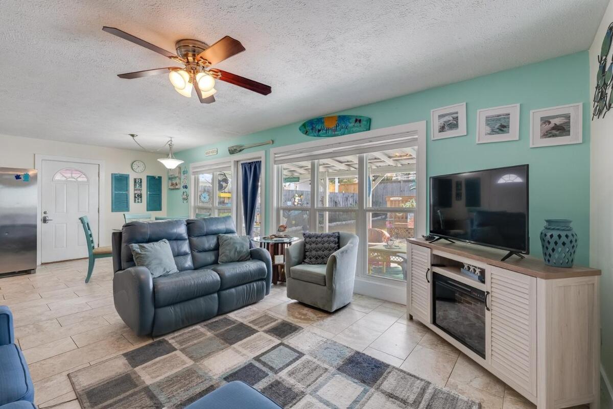 7131 Sunset Ave - By The Sea With Pool Holiday home *