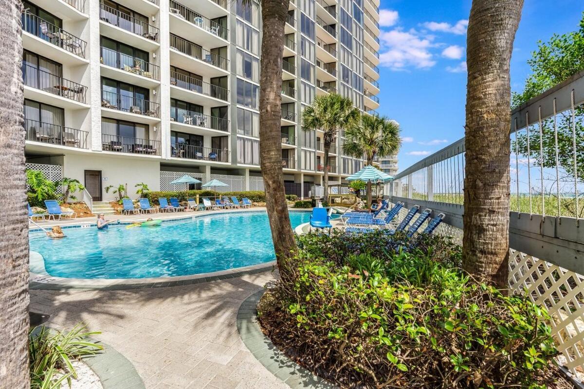 Edgewater T3 #802 - 2 Bedroom 2 Ba Amazing Views *
