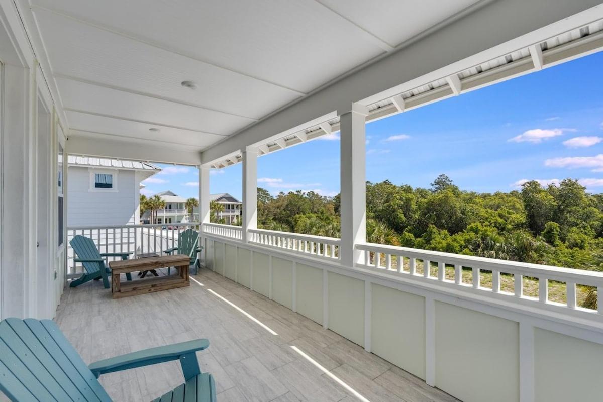 221 Sands Street - 4 Bedroom With Private Pool