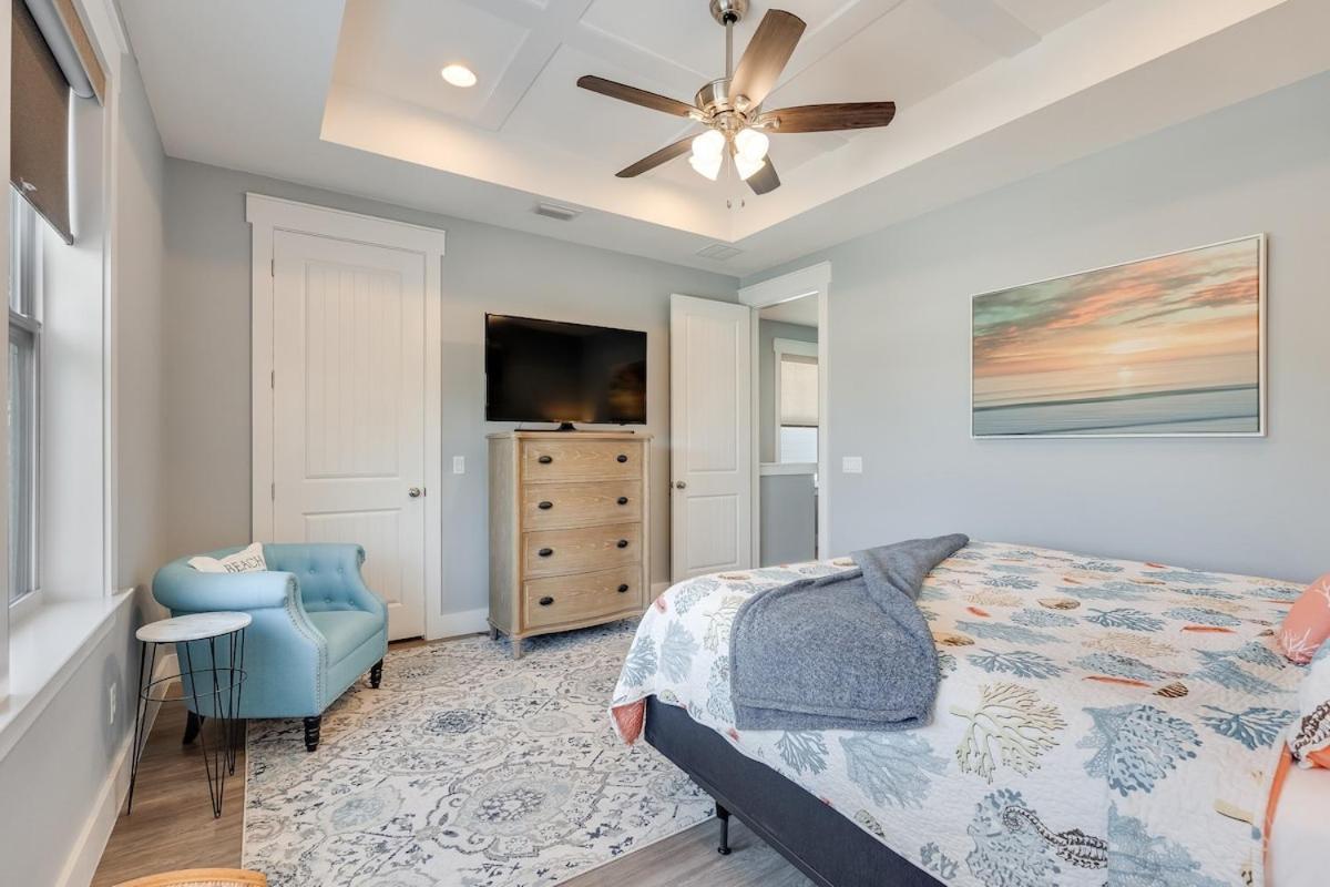 221 Sands Street - 4 Bedroom With Private Pool Holiday home *