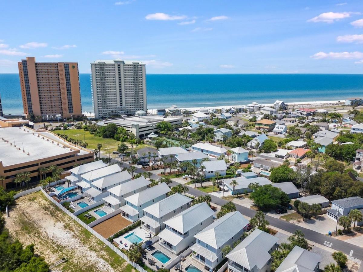 221 Sands Street - 4 Bedroom With Private Pool Holiday home
