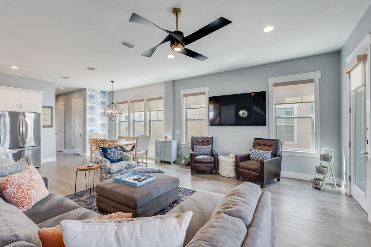 Holiday home 221 Sands Street - 4 Bedroom With Private Pool